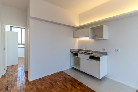 Sala/Cozinha de apartamento para alugar com 1 quarto, 46m² em República, São Paulo