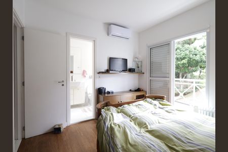 Casa de condomínio à venda com 420m², 4 quartos e 7 vagasSuíte 3