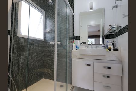 Casa de condomínio à venda com 420m², 4 quartos e 7 vagasBanheiro da Suíte 2