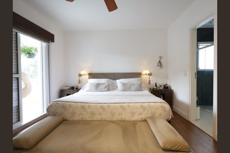 Casa de condomínio à venda com 420m², 4 quartos e 7 vagasSuíte 2