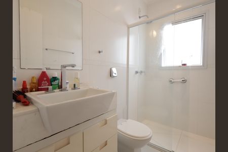 Casa de condomínio à venda com 420m², 4 quartos e 7 vagasBanheiro da Suíte 4