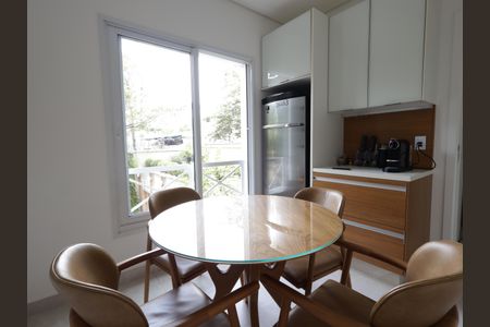 Casa de condomínio à venda com 420m², 4 quartos e 7 vagasCopa