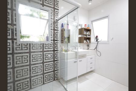 Casa de condomínio à venda com 420m², 4 quartos e 7 vagasBanheiro da Suíte 2