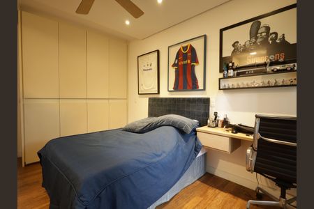 Casa de condomínio à venda com 420m², 4 quartos e 7 vagasSuíte 1