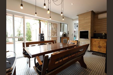 Casa de condomínio à venda com 420m², 4 quartos e 7 vagasÁrea gourmet