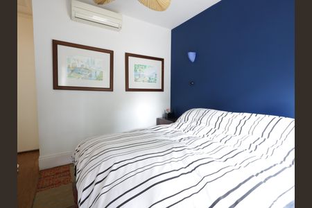 Casa de condomínio à venda com 420m², 4 quartos e 7 vagasSuíte 4