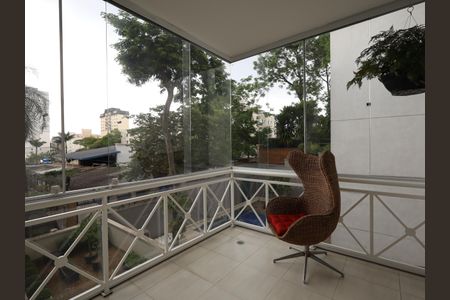 Casa de condomínio à venda com 420m², 4 quartos e 7 vagasVaranda da Suíte