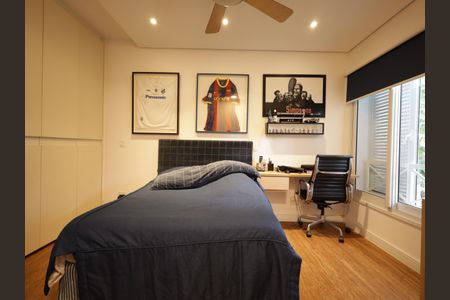 Casa de condomínio à venda com 420m², 4 quartos e 7 vagasSuíte 1