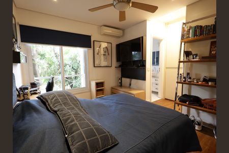 Casa de condomínio à venda com 420m², 4 quartos e 7 vagasSuíte 1