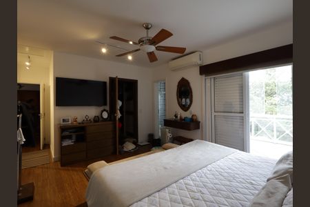 Casa de condomínio à venda com 420m², 4 quartos e 7 vagasSuíte 2