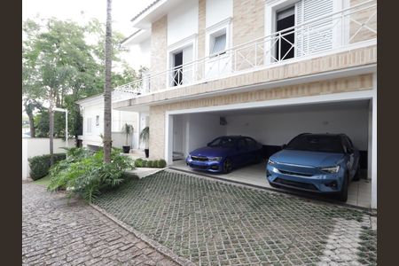Casa de condomínio à venda com 420m², 4 quartos e 7 vagasGaragem