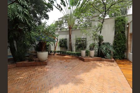 Casa de condomínio à venda com 420m², 4 quartos e 7 vagasÁrea externa