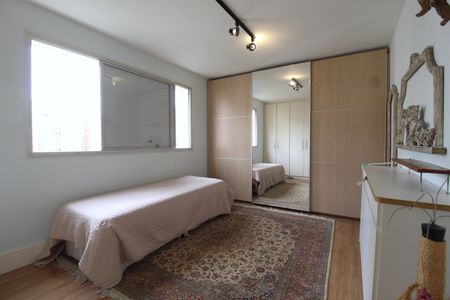 Apartamento à venda com 170m², 3 quartos e 3 vagasQuarto 2