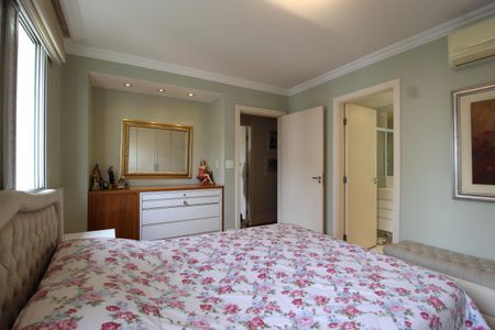 Apartamento à venda com 170m², 3 quartos e 3 vagasQuarto 3 - Suíte