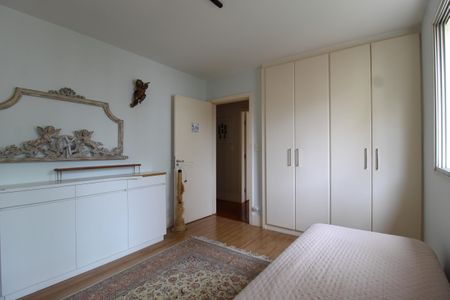 Apartamento à venda com 170m², 3 quartos e 3 vagasQuarto 2