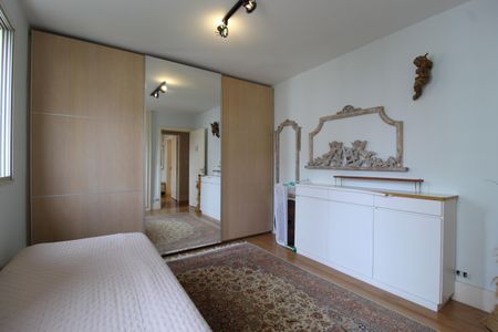 Apartamento à venda com 170m², 3 quartos e 3 vagasQuarto 2