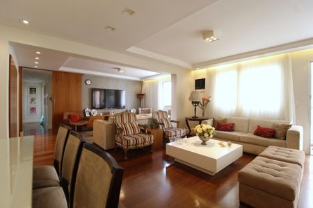 Apartamento à venda com 170m², 3 quartos e 3 vagasSala