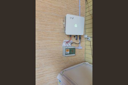 Casa à venda com 100m², 2 quartos e 3 vagasEquipamento para Luz Solar