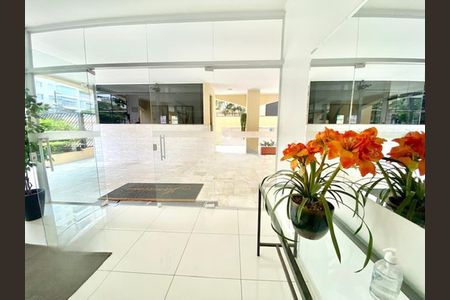 Apartamento à venda com 64m², 2 quartos e 1 vaga