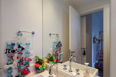 Apartamento à venda com 125m², 3 quartos e 2 vagasBanheiro da Suíte 2