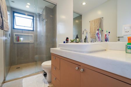 Apartamento à venda com 125m², 3 quartos e 2 vagasBanheiro da Suíte 1