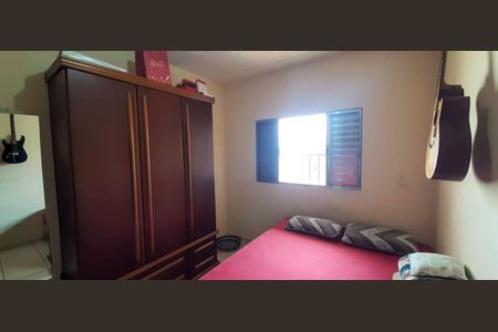 Casa à venda com 130m², 3 quartos e 3 vagas Casa à venda com 130m², 3 quartos e 3 vagasQuarto 1