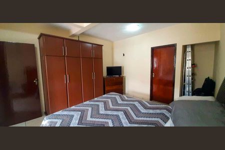 Casa à venda com 130m², 3 quartos e 3 vagas Casa à venda com 130m², 3 quartos e 3 vagasSuíte