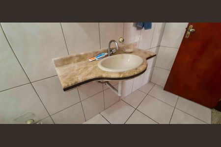 Casa à venda com 130m², 3 quartos e 3 vagas Casa à venda com 130m², 3 quartos e 3 vagasBanheiro da Suíte