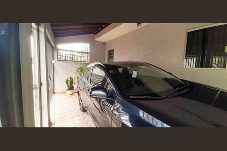 Casa à venda com 130m², 3 quartos e 3 vagas Casa à venda com 130m², 3 quartos e 3 vagasGaragem