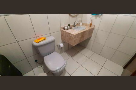 Casa à venda com 130m², 3 quartos e 3 vagas Casa à venda com 130m², 3 quartos e 3 vagasBanheiro 2