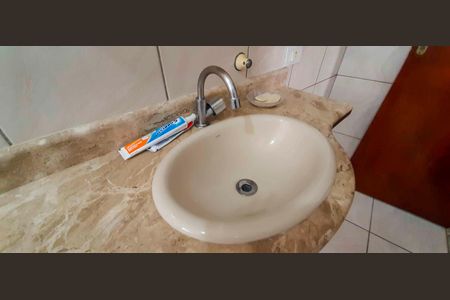 Casa à venda com 130m², 3 quartos e 3 vagas Casa à venda com 130m², 3 quartos e 3 vagasBanheiro da Suíte