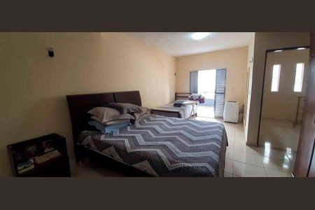 Casa à venda com 130m², 3 quartos e 3 vagas Casa à venda com 130m², 3 quartos e 3 vagasSuíte