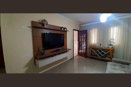 Casa à venda com 130m², 3 quartos e 3 vagas Casa à venda com 130m², 3 quartos e 3 vagasSala