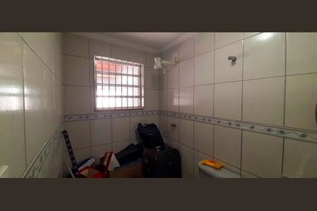 Casa à venda com 130m², 3 quartos e 3 vagas Casa à venda com 130m², 3 quartos e 3 vagasBanheiro 2