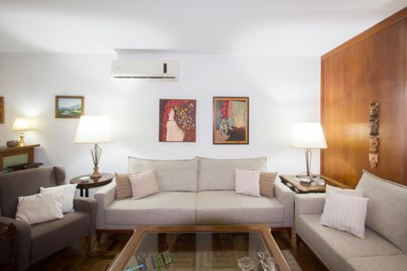 Casa à venda com 3 quartos, 431m² em Granja Julieta, São Paulo