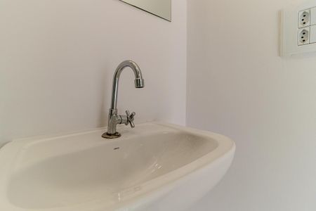 Apartamento para alugar com 27m², 1 quarto e sem vaga Apartamento para alugar com 27m², 1 quarto e sem vagaBanheiro Social