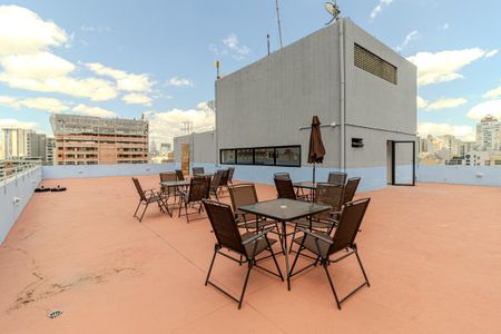 Studio para alugar com 27m², 1 quarto e sem vaga Studio para alugar com 27m², 1 quarto e sem vagaTerraço
