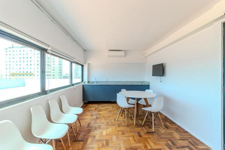 Studio para alugar com 27m², 1 quarto e sem vaga Studio para alugar com 27m², 1 quarto e sem vagaCoworking