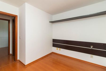 Quarto 1 de apartamento à venda com 2 quartos, 58m² em Cristal, Porto Alegre