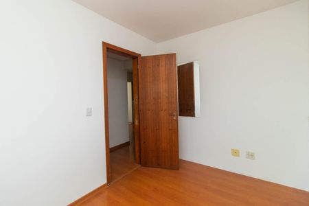 Quarto 2 de apartamento à venda com 2 quartos, 58m² em Cristal, Porto Alegre
