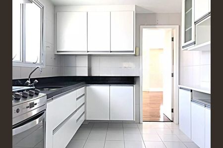 Apartamento à venda com 3 quartos, 125m² em Vila Uberabinha, São Paulo