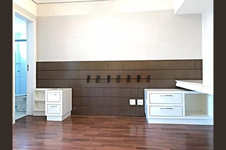 Apartamento à venda com 3 quartos, 125m² em Vila Uberabinha, São Paulo