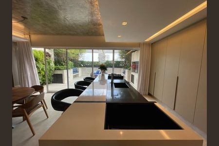 Apartamento à venda com 4 quartos, 528m² em Vila Nova Conceição, São Paulo