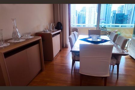 Apartamento à venda com 150m², 4 quartos e 3 vagas