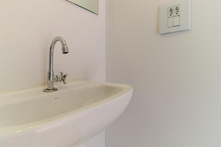 Apartamento para alugar com 27m², 1 quarto e sem vaga Apartamento para alugar com 27m², 1 quarto e sem vagaBanheiro