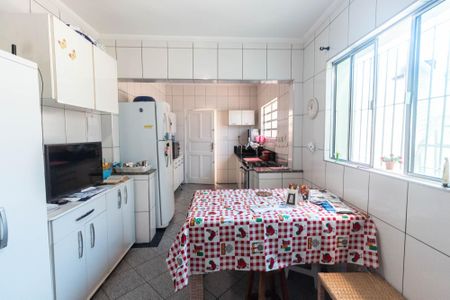 Casa à venda com 210m², 3 quartos e 2 vagas Casa à venda com 210m², 3 quartos e 2 vagasCozinha