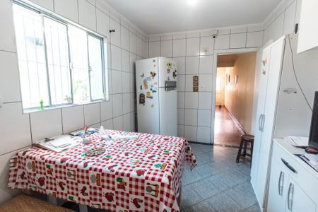Casa à venda com 210m², 3 quartos e 2 vagas Casa à venda com 210m², 3 quartos e 2 vagasCozinha