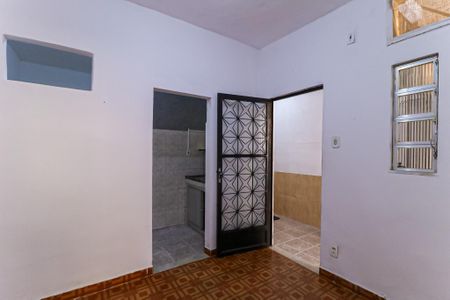 Sala de casa para alugar com 1 quarto, 40m² em Pilares, Rio de Janeiro