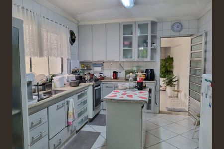 Casa à venda com 221m², 3 quartos e 2 vagasFoto 10