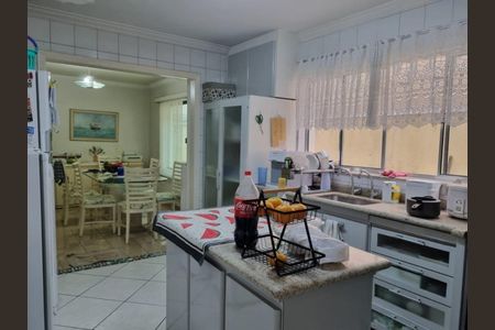 Casa à venda com 221m², 3 quartos e 2 vagasFoto 09